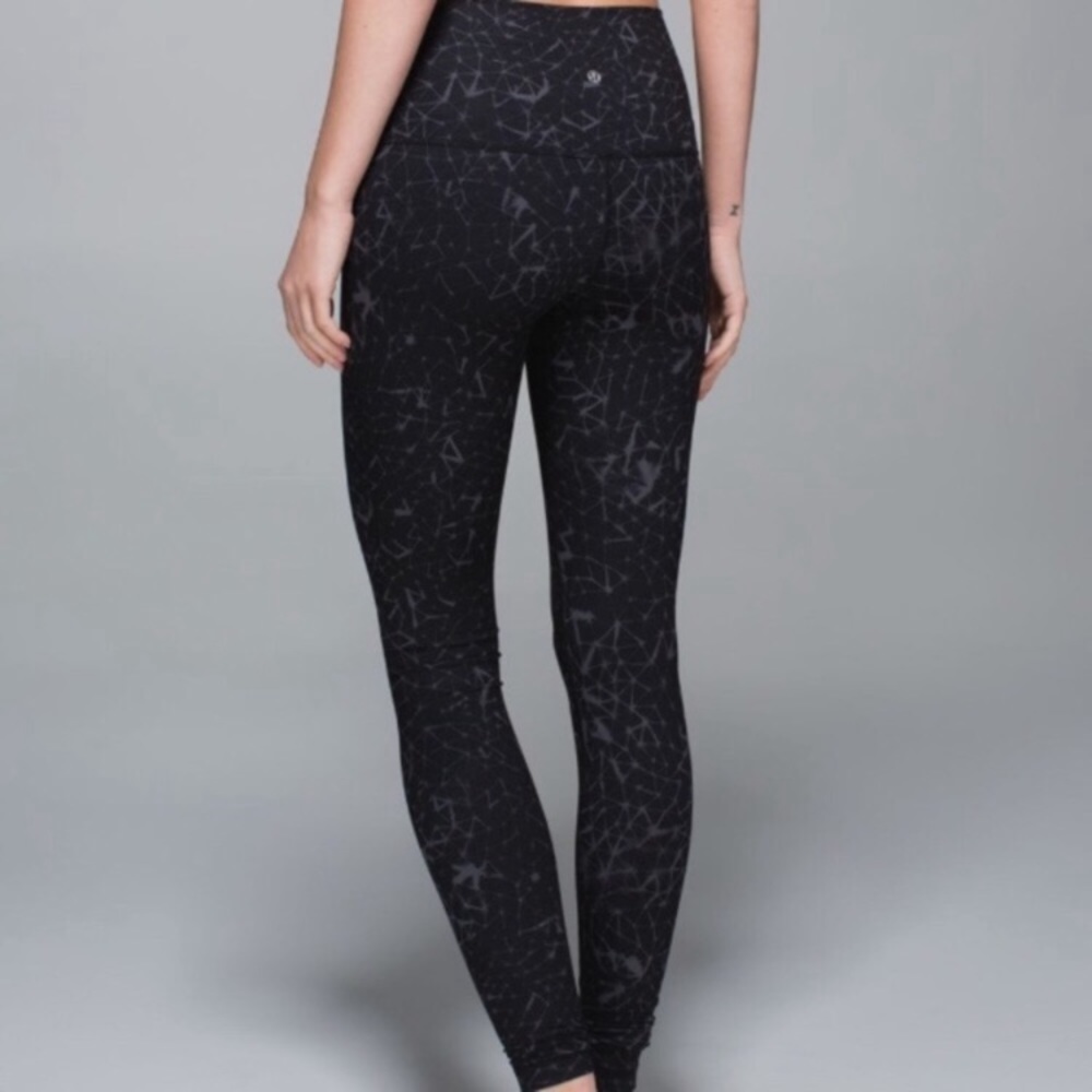 Lululemon full Leon star tights